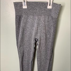 Gymshark, booty contour, no seam grey leggings